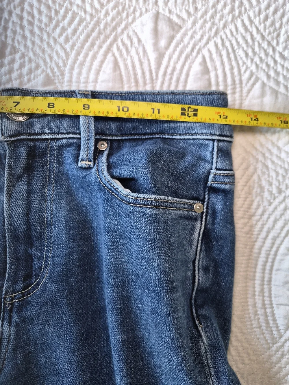 EUC PAIGE Cindy Crop in Imperial Tuned Hem 25